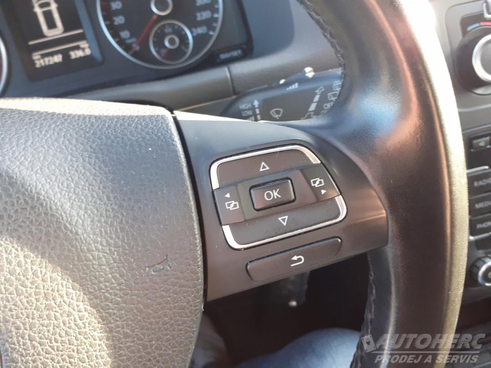 Volkswagen Touran 2.0 TDi CROSS