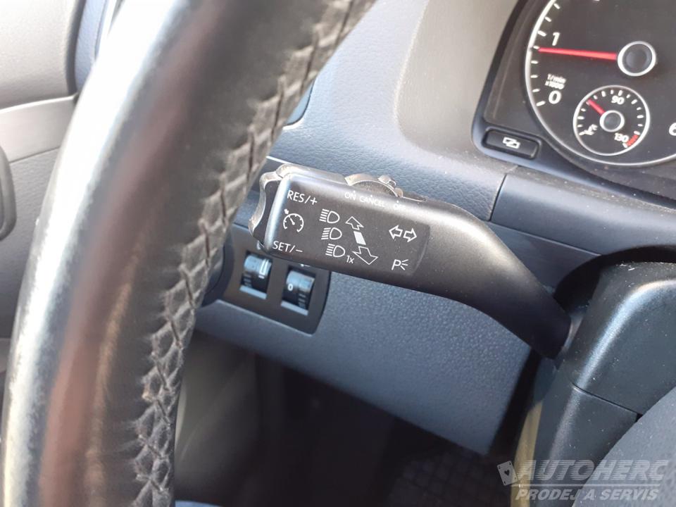 Volkswagen Touran 2.0 TDi CROSS