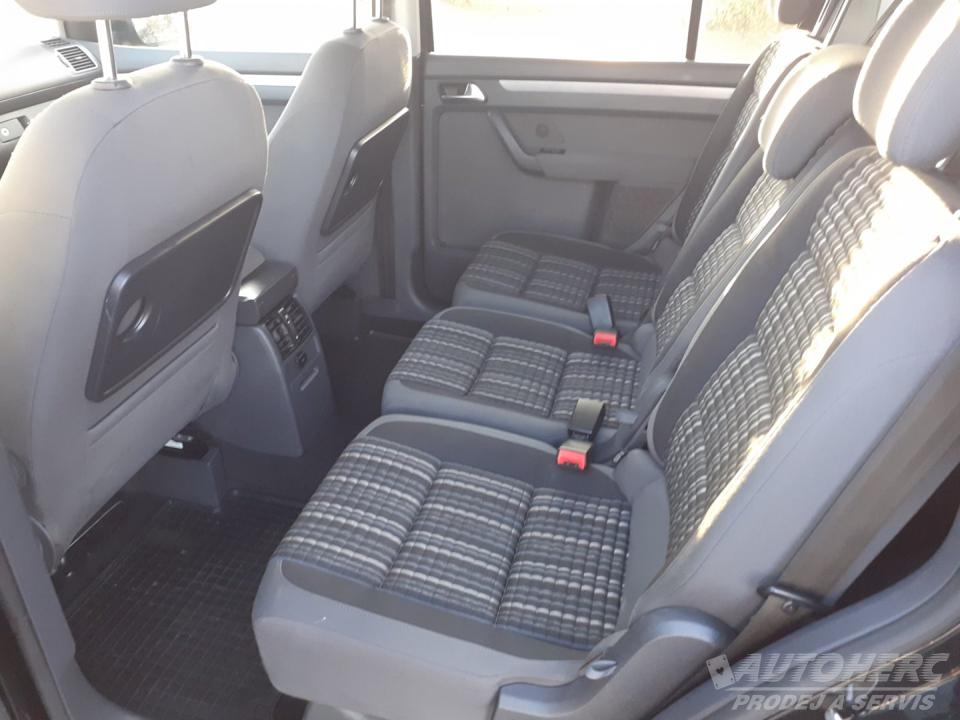 Volkswagen Touran 2.0 TDi CROSS