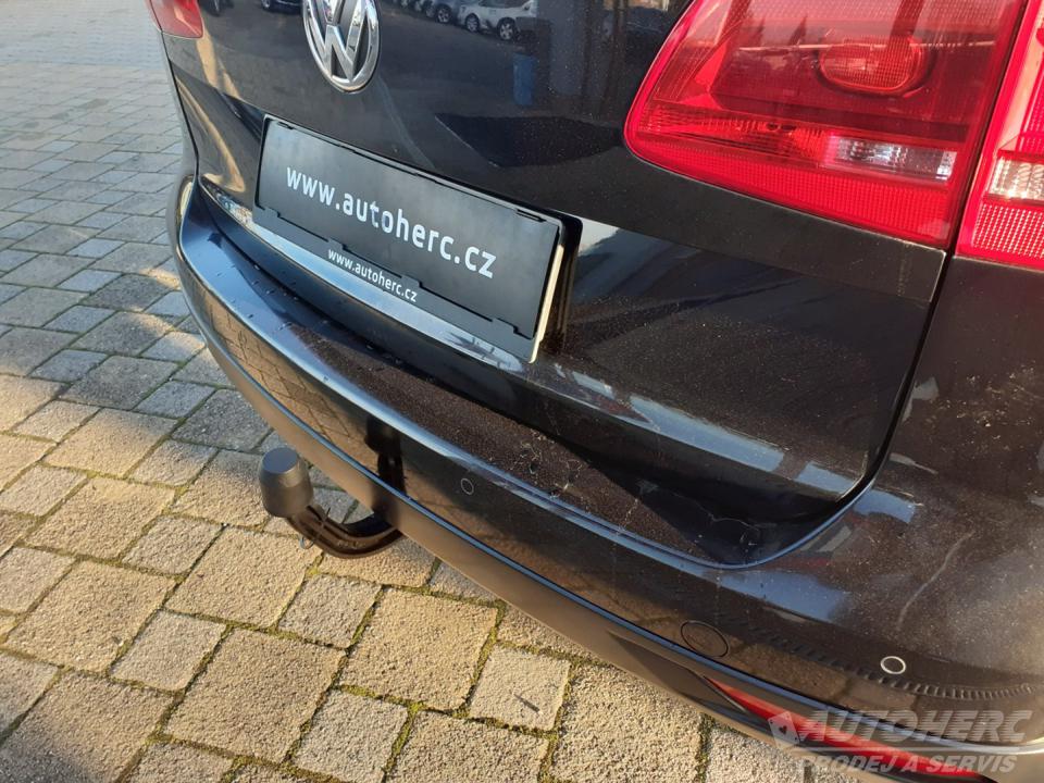 Volkswagen Touran 2.0 TDi CROSS