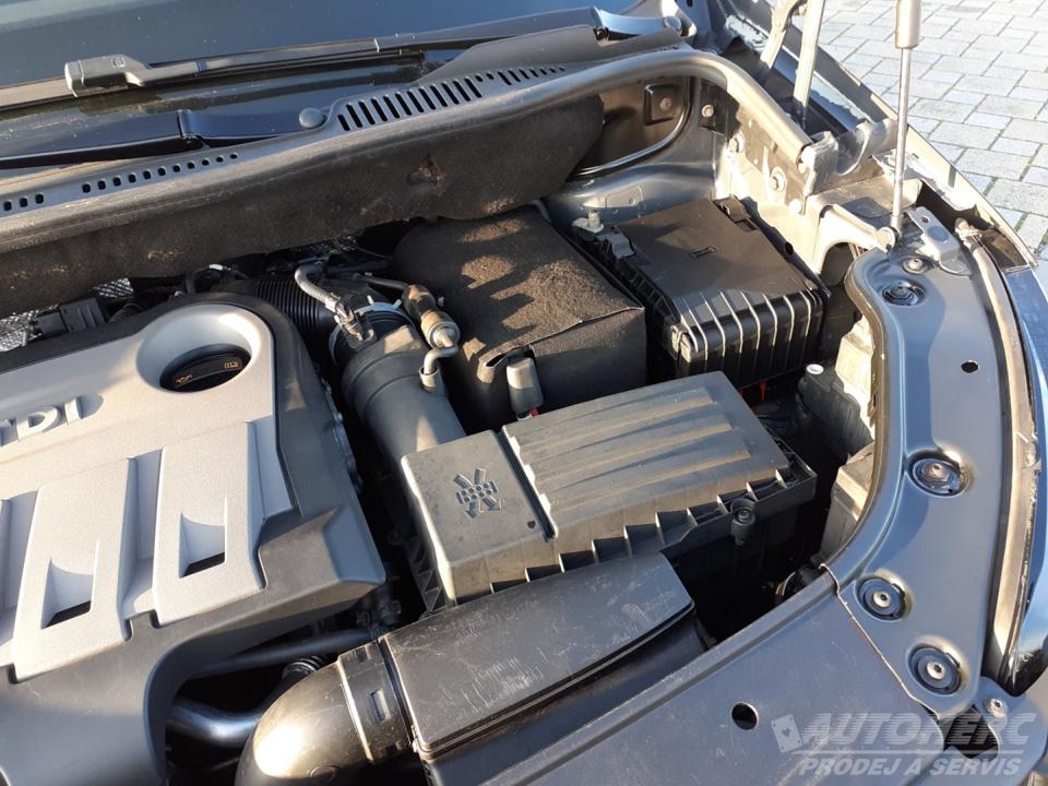 Volkswagen Touran 2.0 TDi CROSS