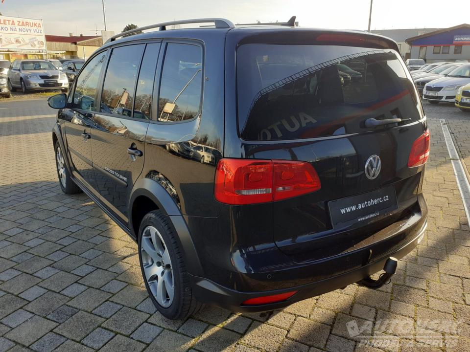 Volkswagen Touran 2.0 TDi CROSS