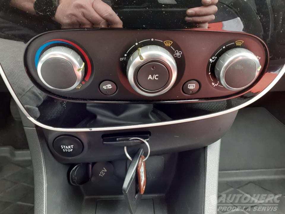 Renault Clio 1.2 16 V  1. MAJ.ČR