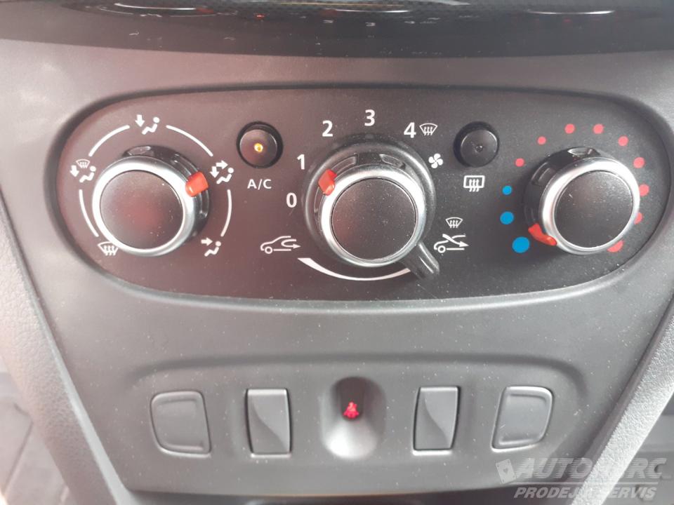 Dacia Logan 1.0 SCe ČR
