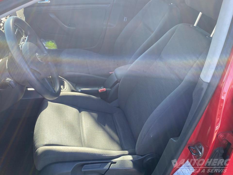 Volkswagen Golf 1.6