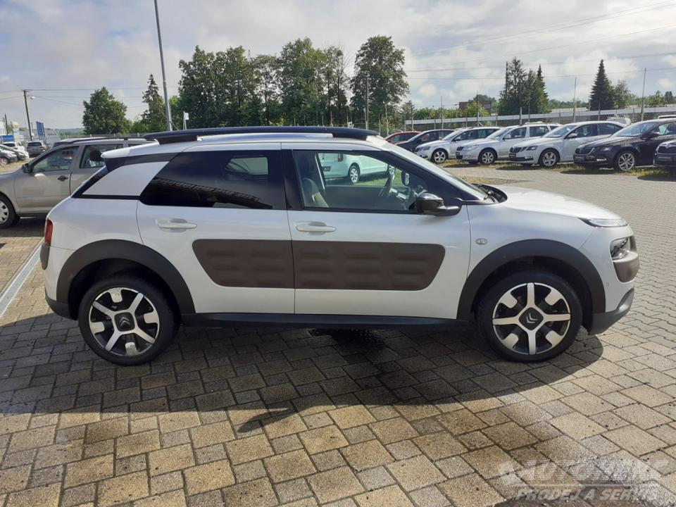 Citroën C4 Cactus 1.2 PT  KAMERA  ČR