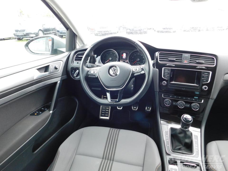 Volkswagen Golf VII KOMBI 2.0 TDi