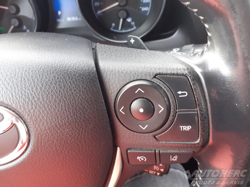 Toyota Auris 1.6 i Valvematic  AUTOMAT
