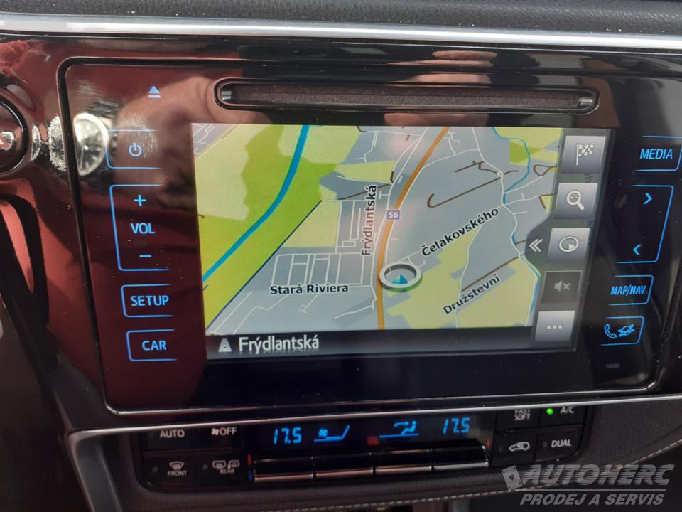Toyota Auris 1.6 i Valvematic  AUTOMAT