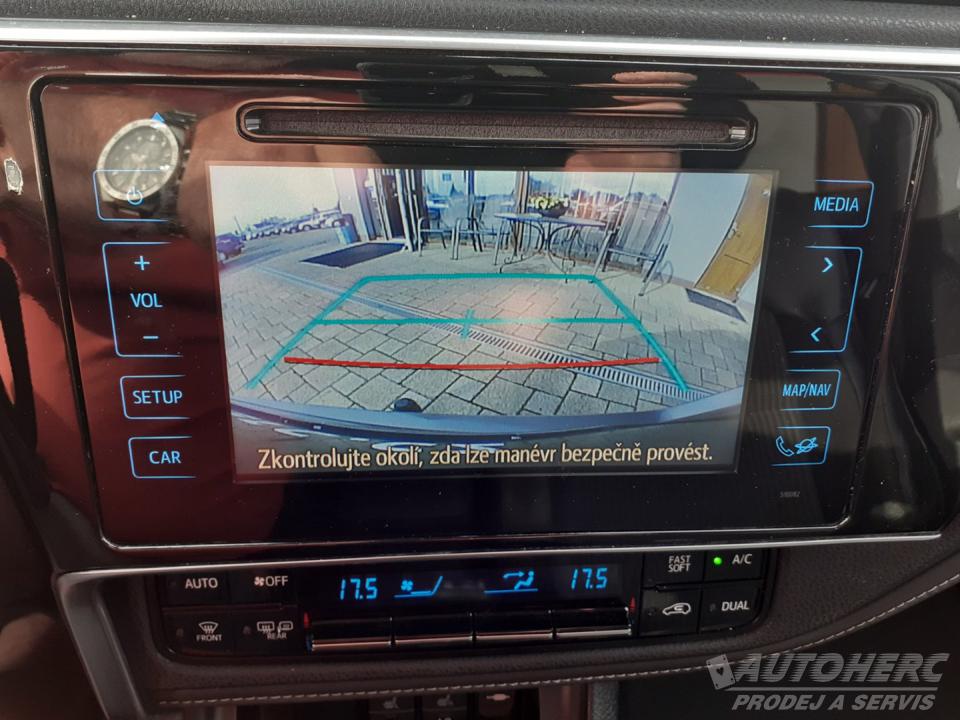 Toyota Auris 1.6 i Valvematic  AUTOMAT