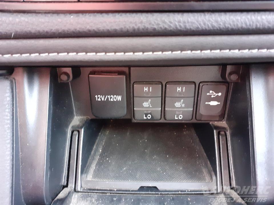 Toyota Auris 1.6 i Valvematic  AUTOMAT