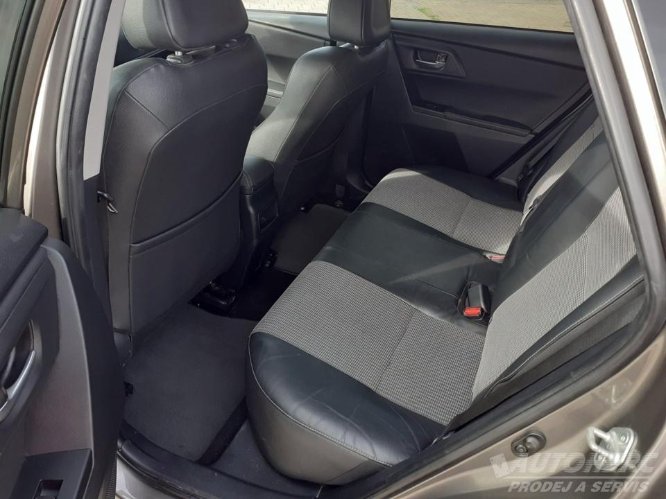 Toyota Auris 1.6 i Valvematic  AUTOMAT