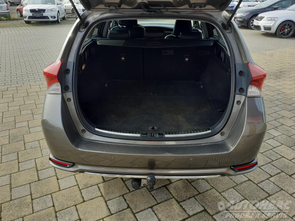Toyota Auris 1.6 i Valvematic  AUTOMAT