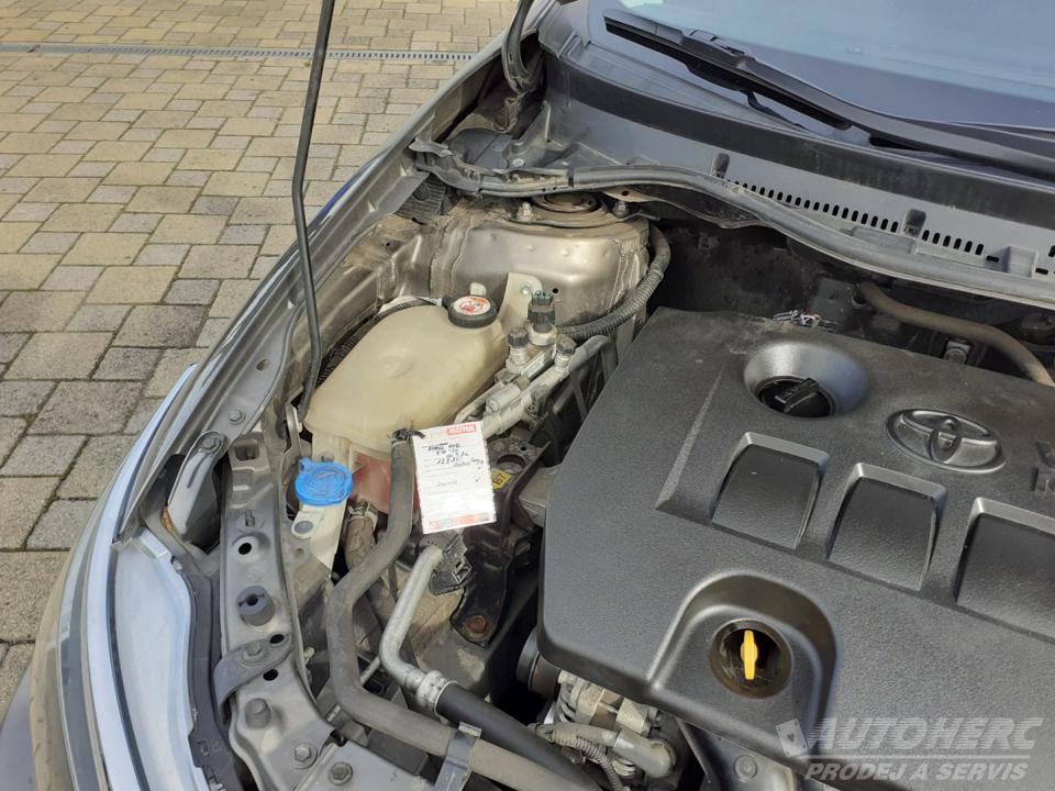 Toyota Auris 1.6 i Valvematic  AUTOMAT