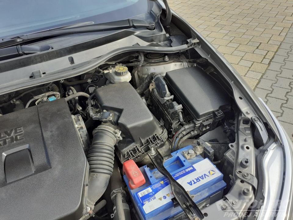 Toyota Auris 1.6 i Valvematic  AUTOMAT