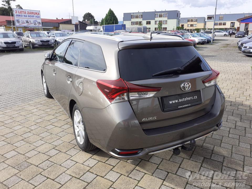 Toyota Auris 1.6 i Valvematic  AUTOMAT