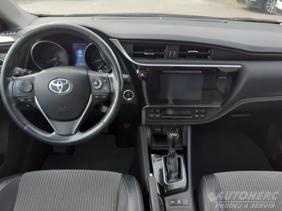 Toyota Auris 1.6 i Valvematic  AUTOMAT