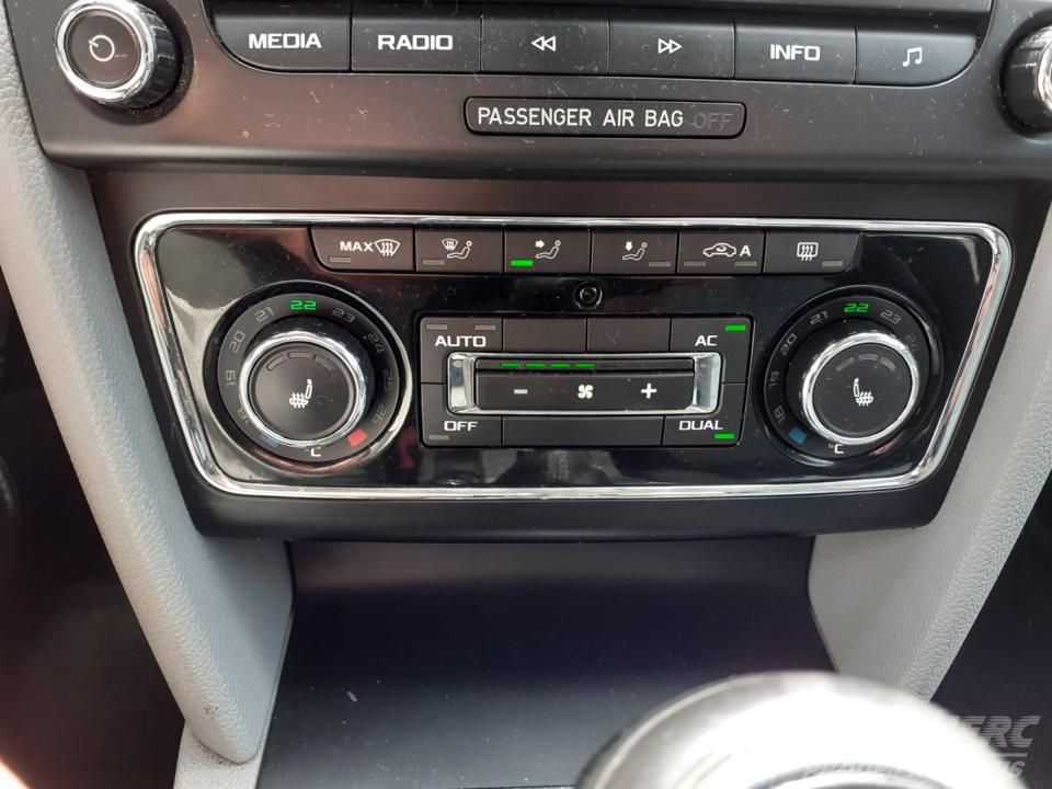 Škoda Superb 2.0 TDi  ČR
