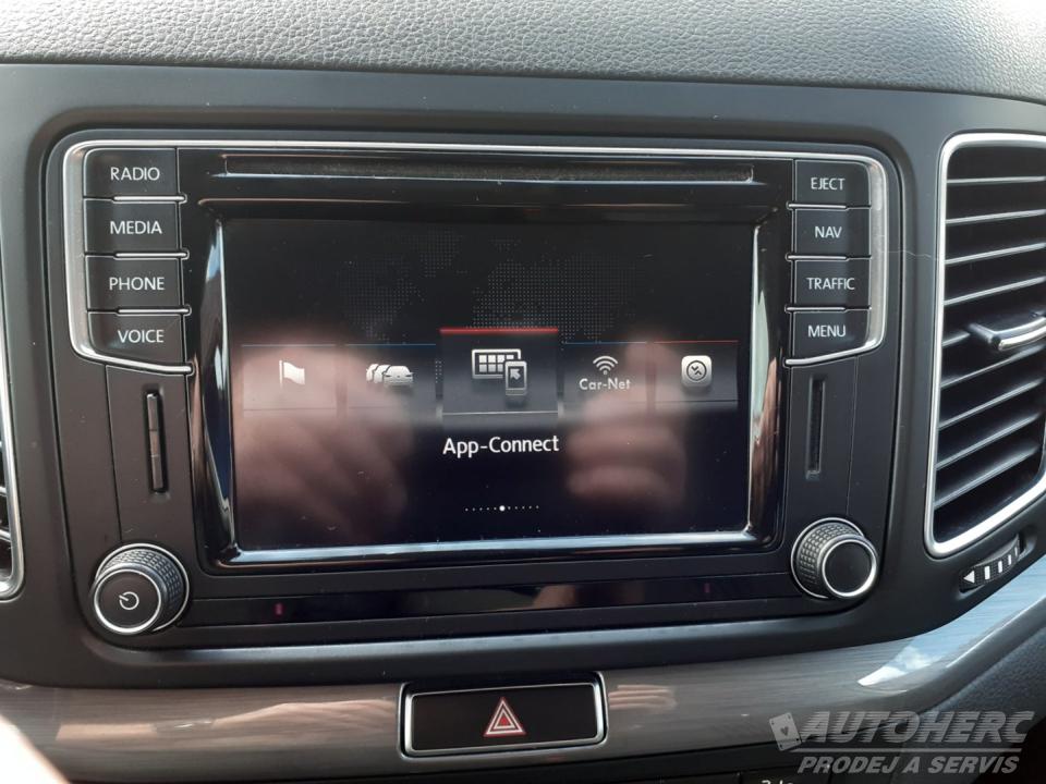 Volkswagen Sharan 2.0 TDI 4X4 DSG 7 MÍST.
