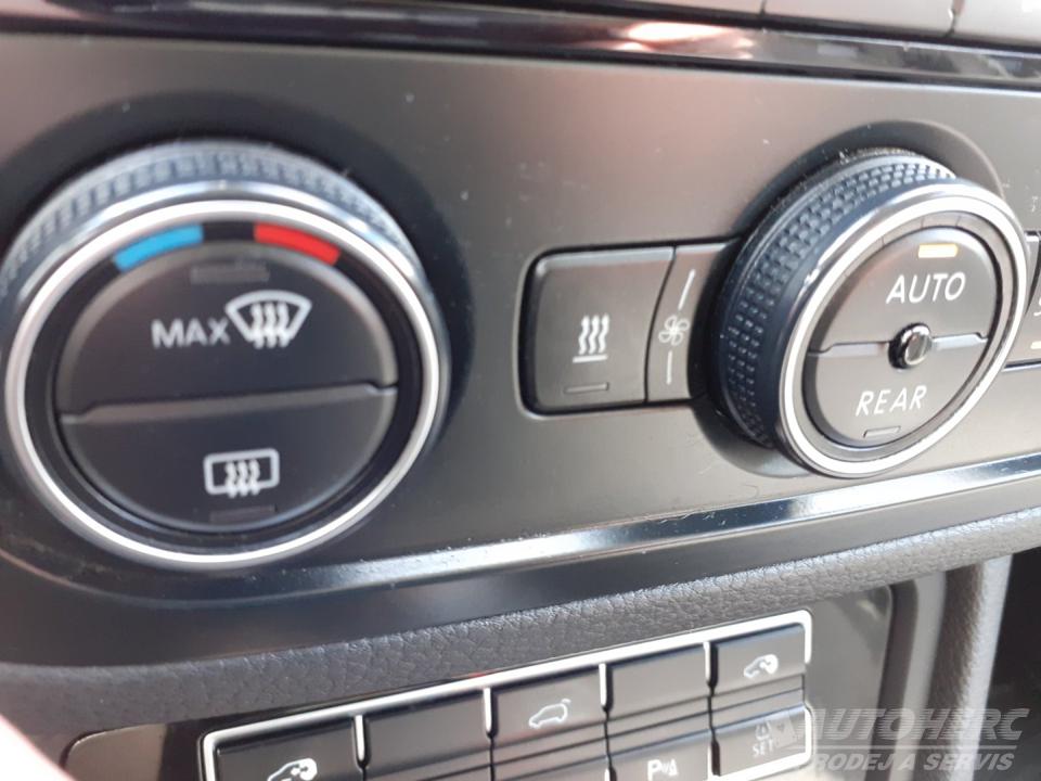 Volkswagen Sharan 2.0 TDI 4X4 DSG 7 MÍST.