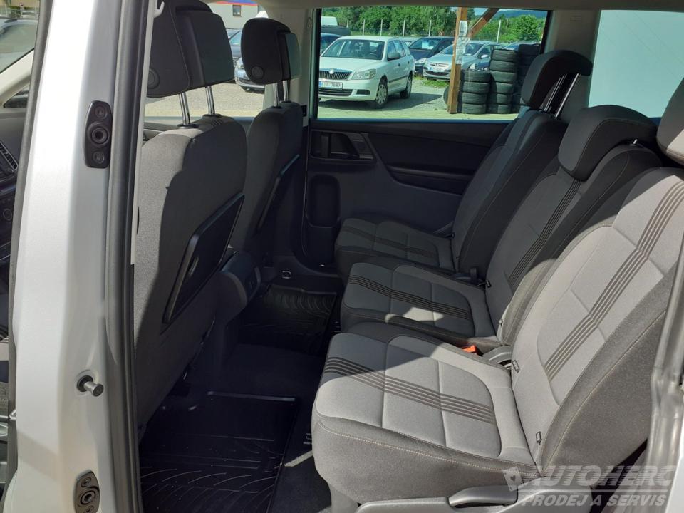 Volkswagen Sharan 2.0 TDI 4X4 DSG 7 MÍST.