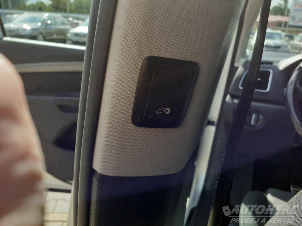 Volkswagen Sharan 2.0 TDI 4X4 DSG 7 MÍST.