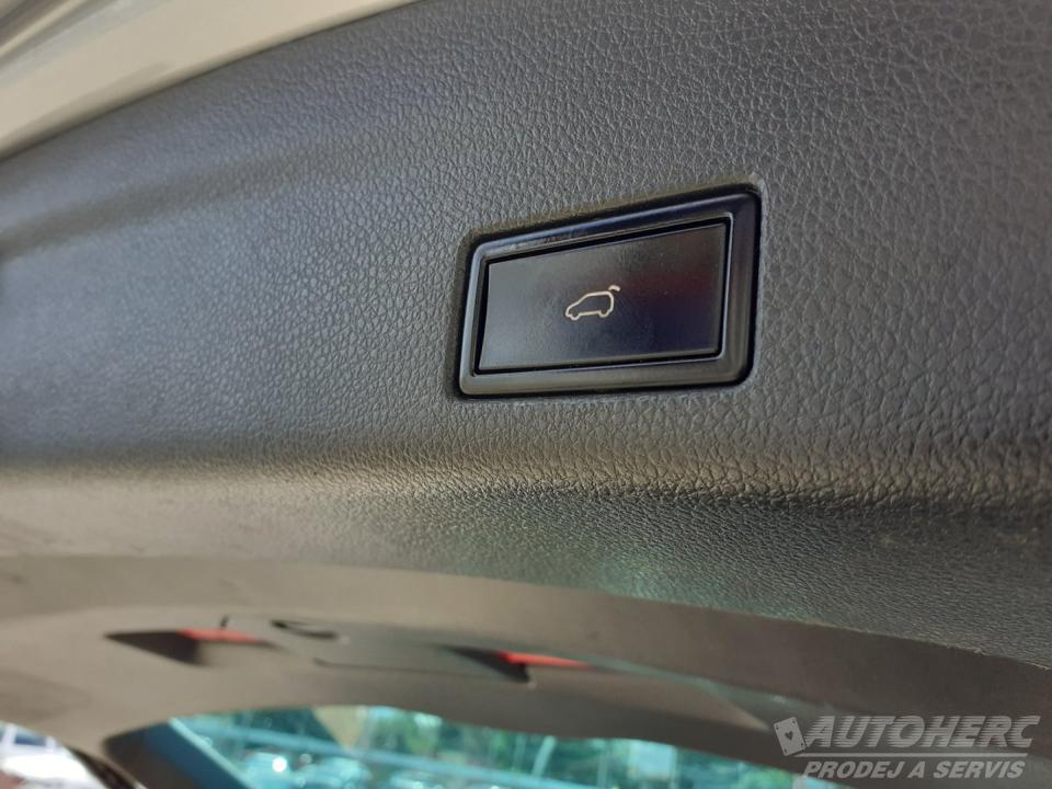 Volkswagen Sharan 2.0 TDI 4X4 DSG 7 MÍST.