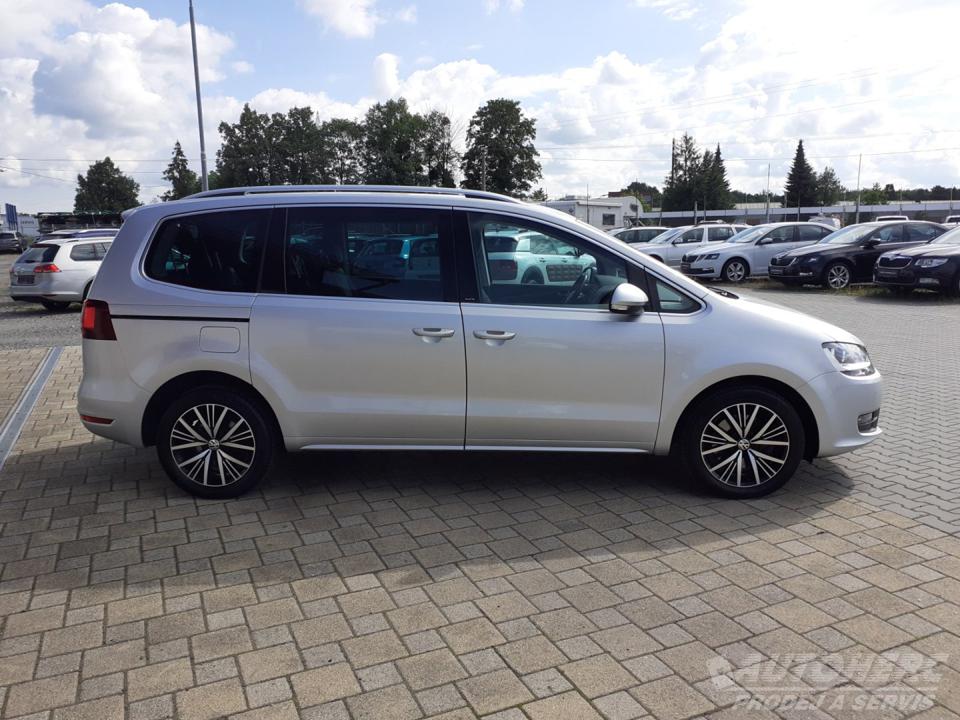 Volkswagen Sharan 2.0 TDI 4X4 DSG 7 MÍST.