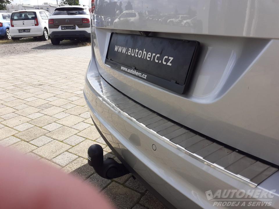 Volkswagen Sharan 2.0 TDI 4X4 DSG 7 MÍST.