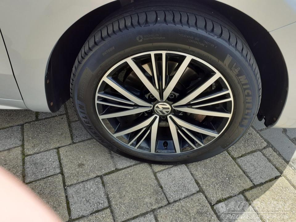 Volkswagen Sharan 2.0 TDI 4X4 DSG 7 MÍST.